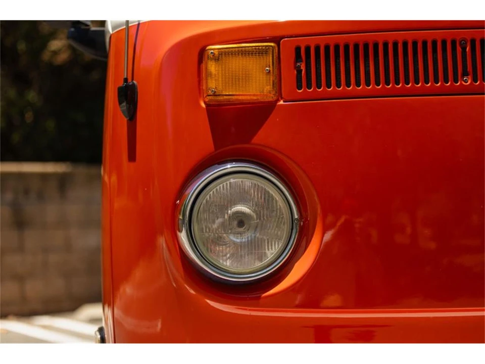1975 Volkswagen Bay-Window Bus - Image 25 of 31