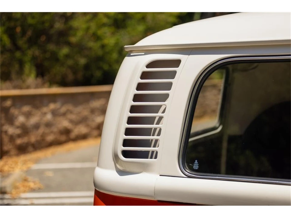 1975 Volkswagen Bay-Window Bus - Image 18 of 31