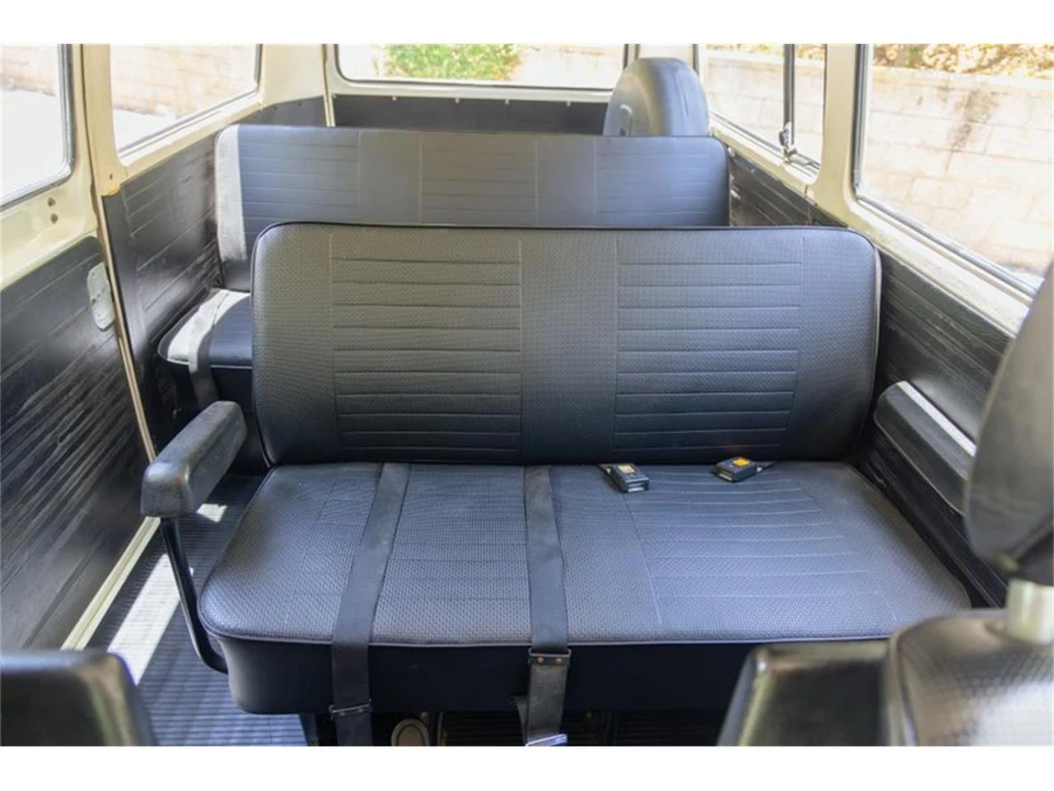 1975 Volkswagen Bay-Window Bus - Image 10 of 31