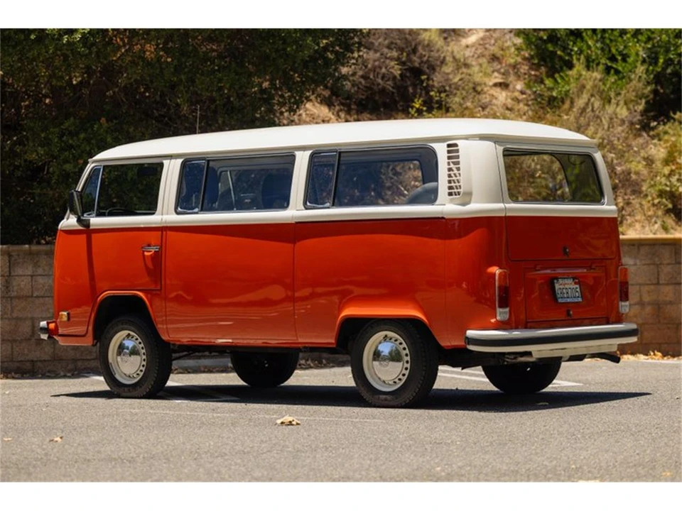 1975 Volkswagen Bay-Window Bus - Image 2 of 31