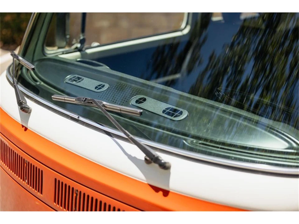 1975 Volkswagen Bay-Window Bus - Image 27 of 31