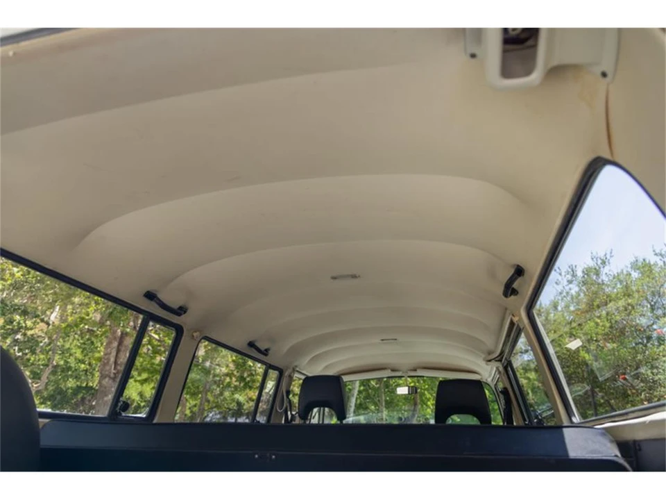 1975 Volkswagen Bay-Window Bus - Image 12 of 31