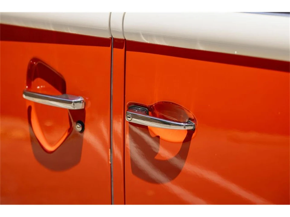 1975 Volkswagen Bay-Window Bus - Image 20 of 31