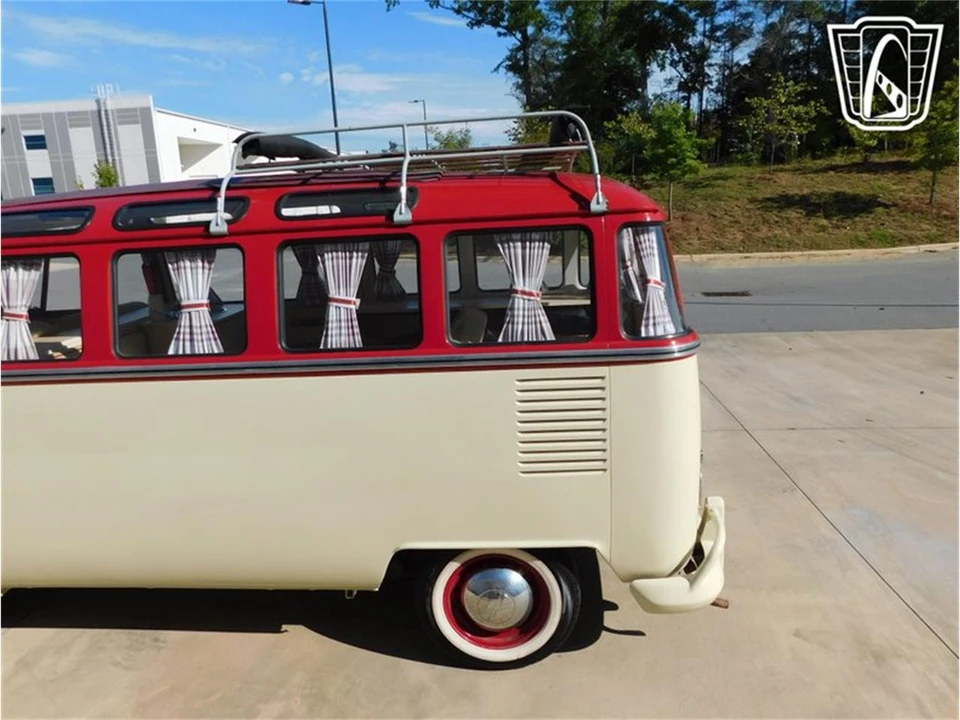 1975 Volkswagen Type 2 - Image 17 of 31