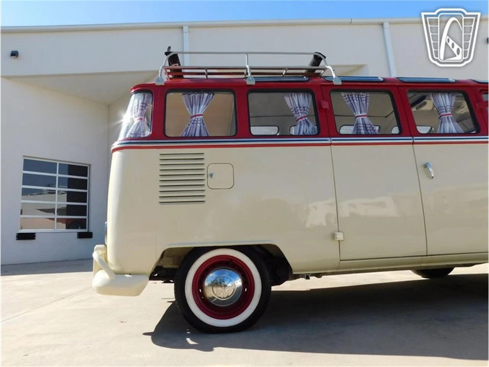 1975 Volkswagen Type 2 - Image 27 of 31