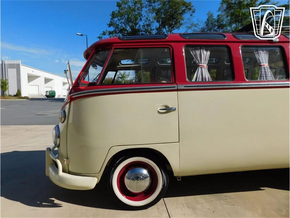 1975 Volkswagen Type 2 - Image 10 of 31