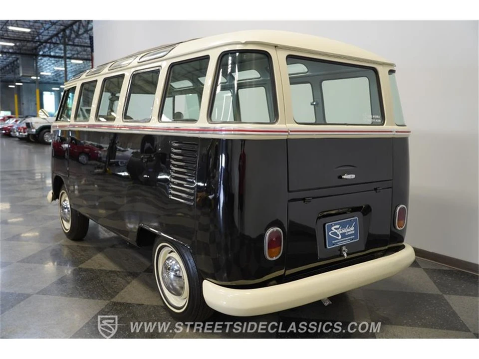 1975 Volkswagen Bay-Window Bus - Image 10 of 31