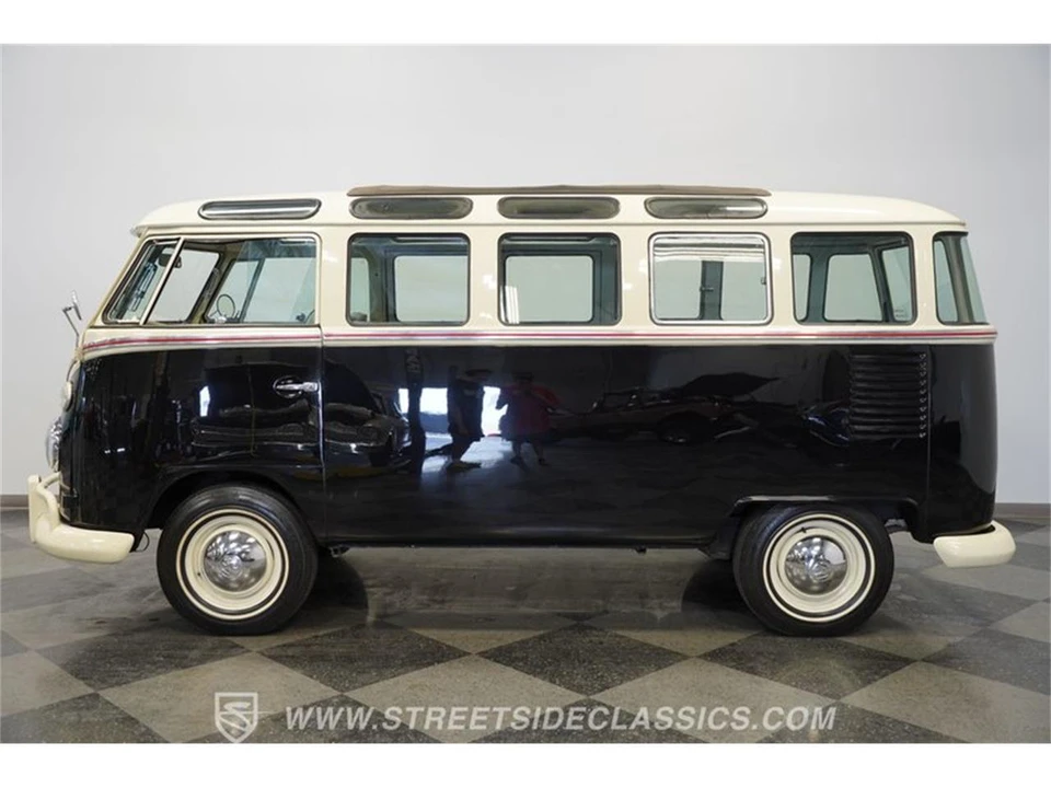 1975 Volkswagen Bay-Window Bus - Image 8 of 31