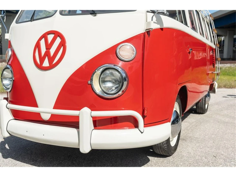 1975 Volkswagen Bay-Window Bus - Image 6 of 31