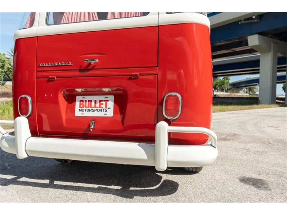1975 Volkswagen Bay-Window Bus - Image 27 of 31