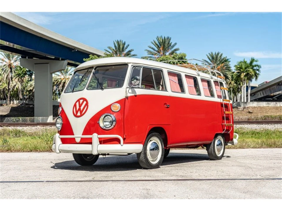 1975 Volkswagen Bay-Window Bus - Image 2 of 31