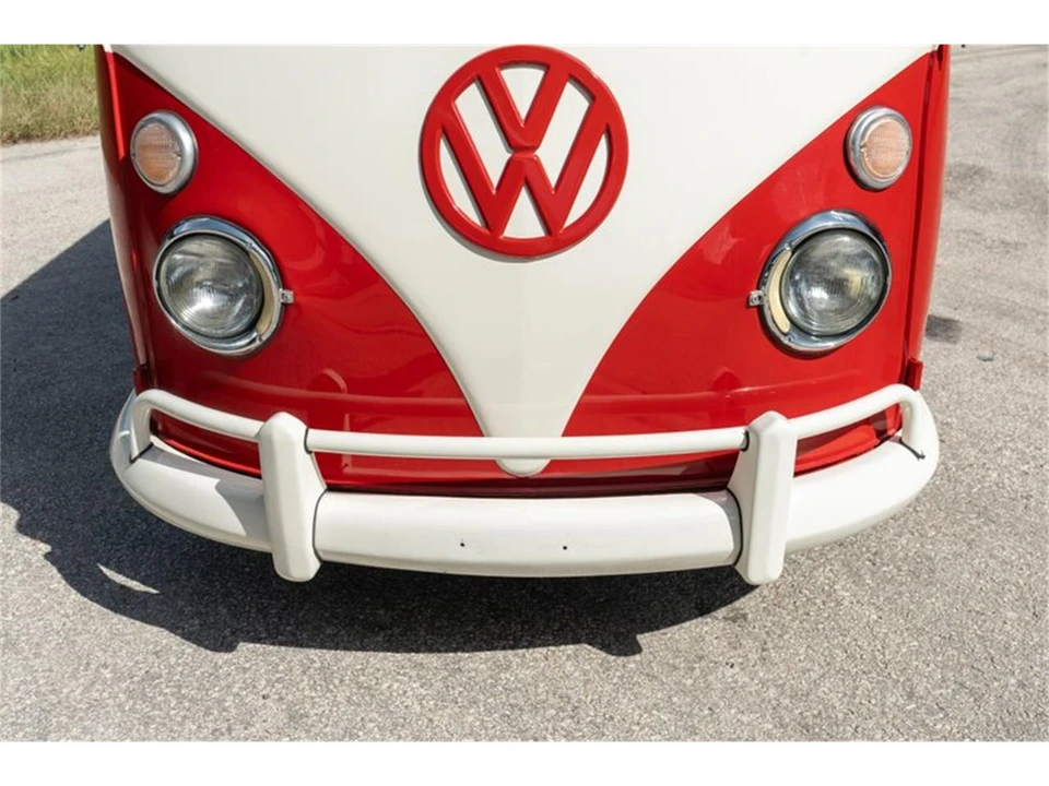 1975 Volkswagen Bay-Window Bus - Image 7 of 31