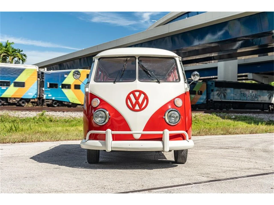 1975 Volkswagen Bay-Window Bus - Image 3 of 31