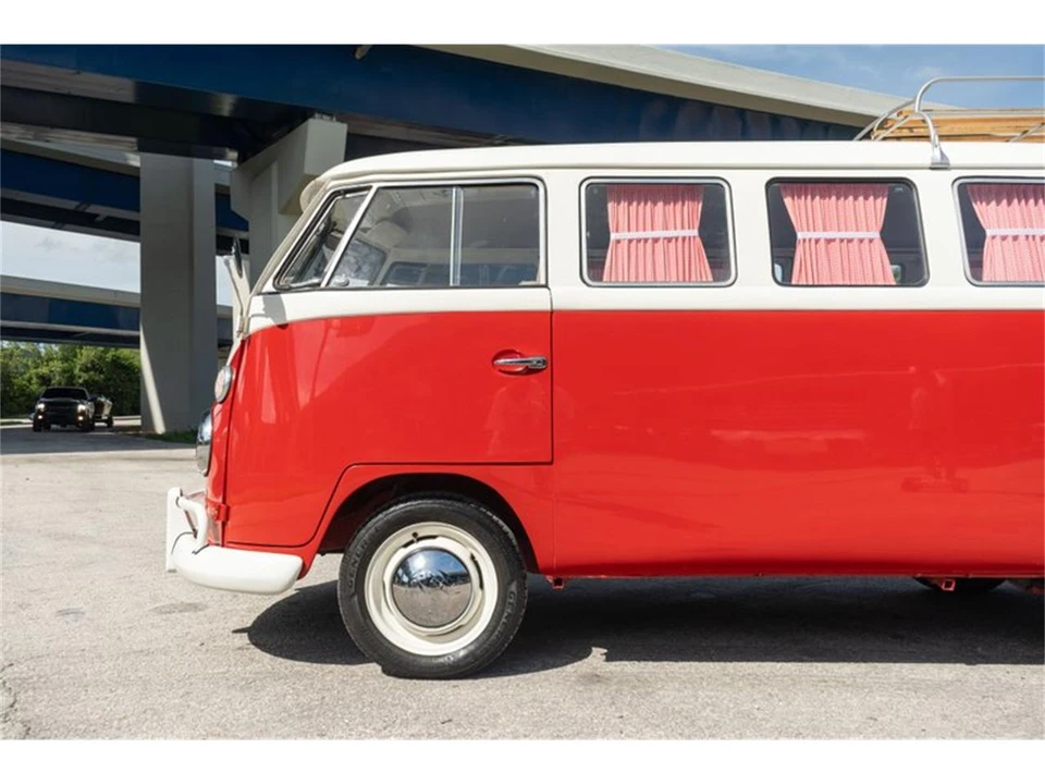 1975 Volkswagen Bay-Window Bus - Image 19 of 31