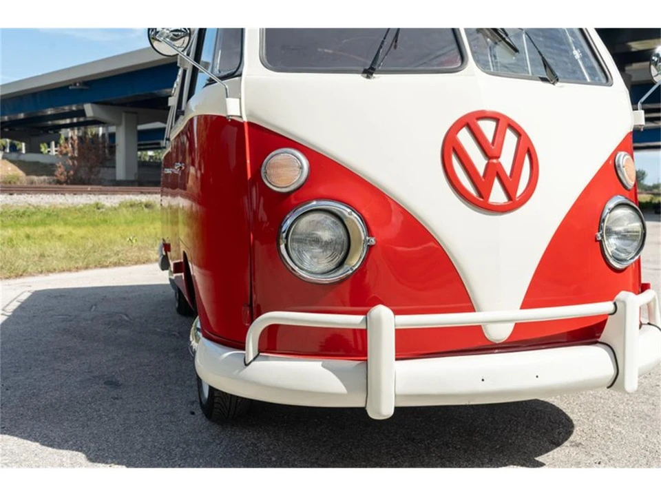 1975 Volkswagen Bay-Window Bus - Image 5 of 31