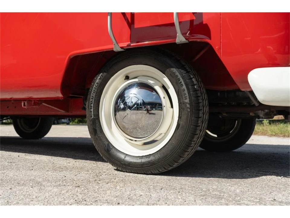 1975 Volkswagen Bay-Window Bus - Image 15 of 31