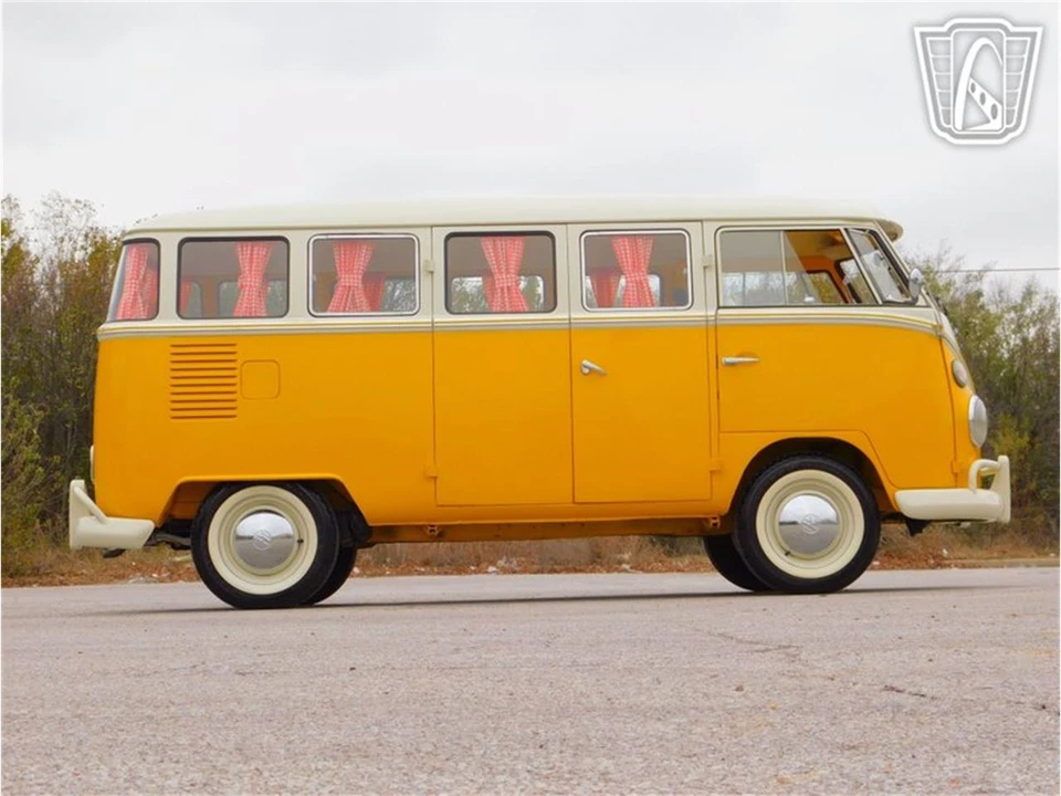 1975 Volkswagen Bay-Window Bus - Image 4 of 31
