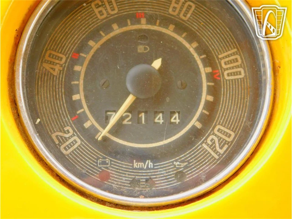 1975 Volkswagen Bay-Window Bus - Image 11 of 31