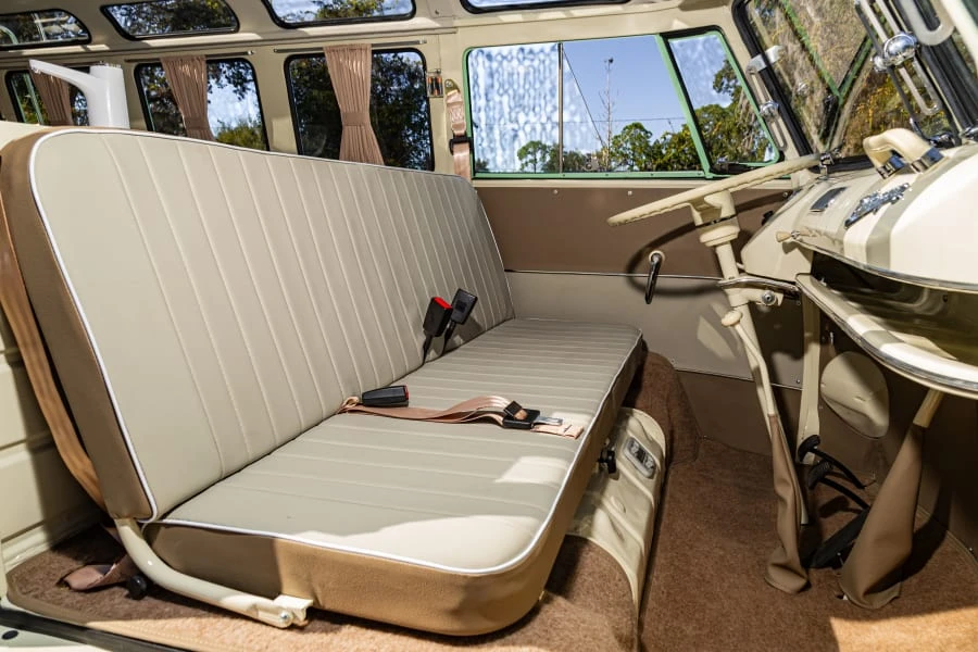 1975 Volkswagen Bay-Window Bus - Image 26 of 31