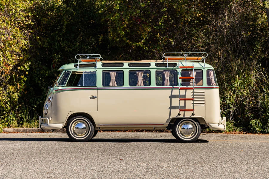 1975 Volkswagen Bay-Window Bus - Image 2 of 31