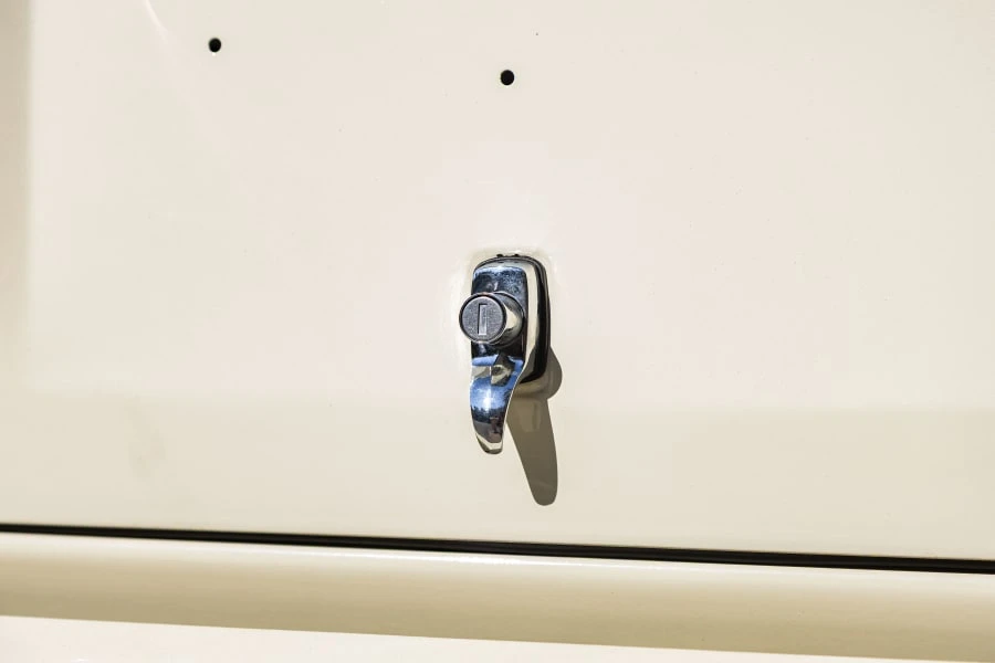 1975 Volkswagen Bay-Window Bus - Image 8 of 31