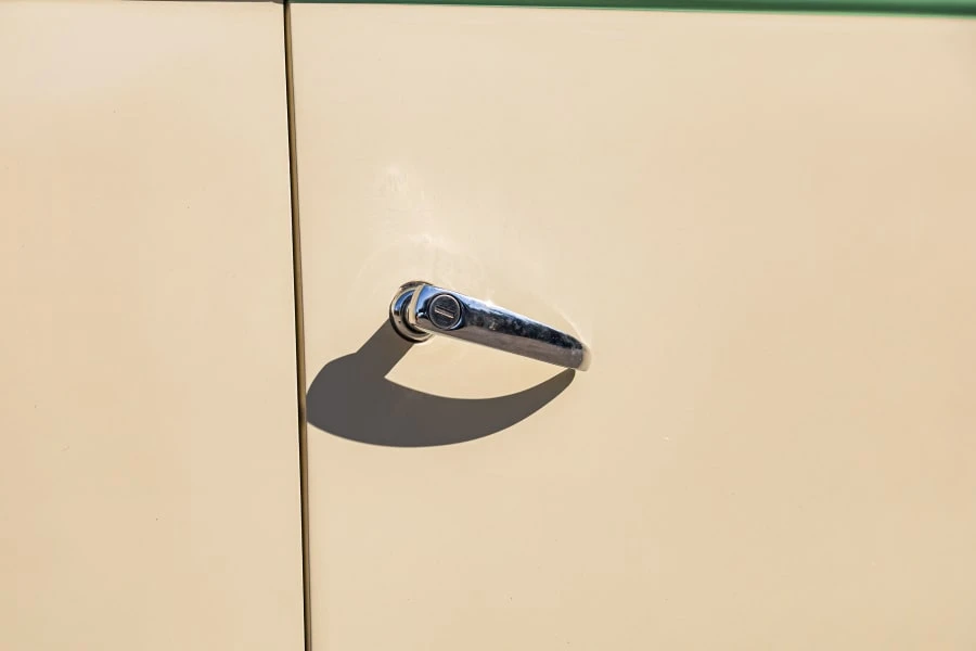 1975 Volkswagen Bay-Window Bus - Image 18 of 31