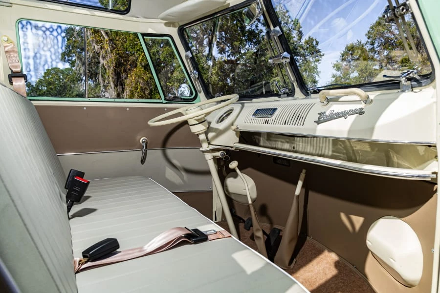 1975 Volkswagen Bay-Window Bus - Image 25 of 31