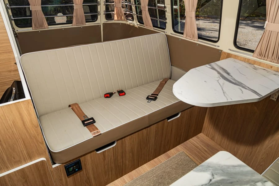 1975 Volkswagen Bay-Window Bus - Image 30 of 31