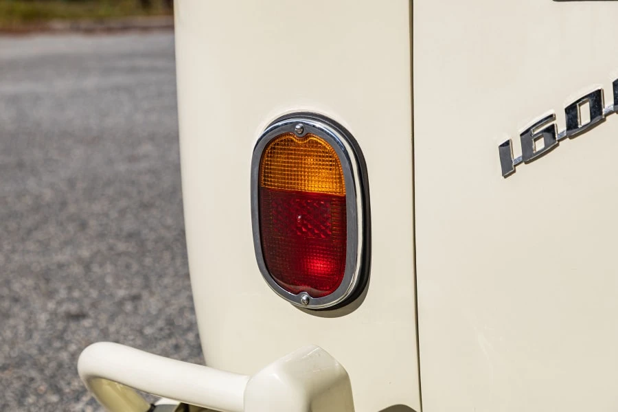 1975 Volkswagen Bay-Window Bus - Image 12 of 31