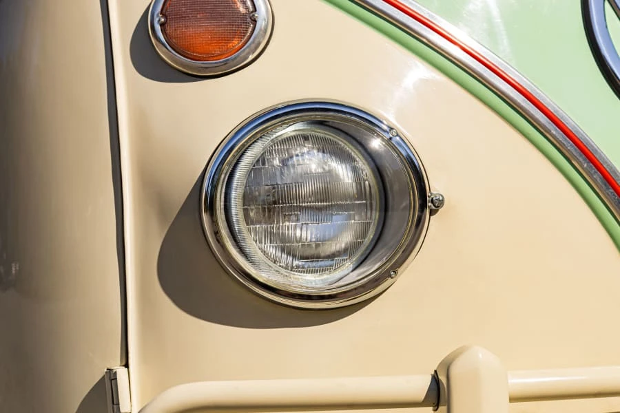 1975 Volkswagen Bay-Window Bus - Image 17 of 31