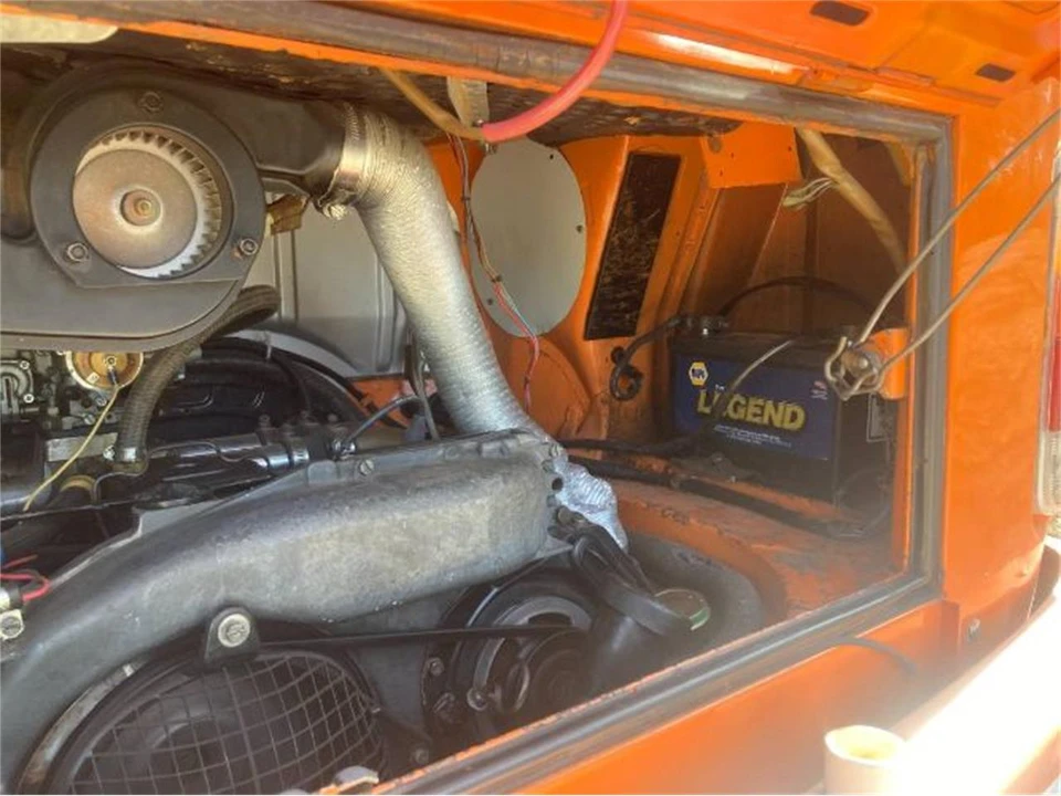 1975 Volkswagen Type 2 - Image 11 of 17