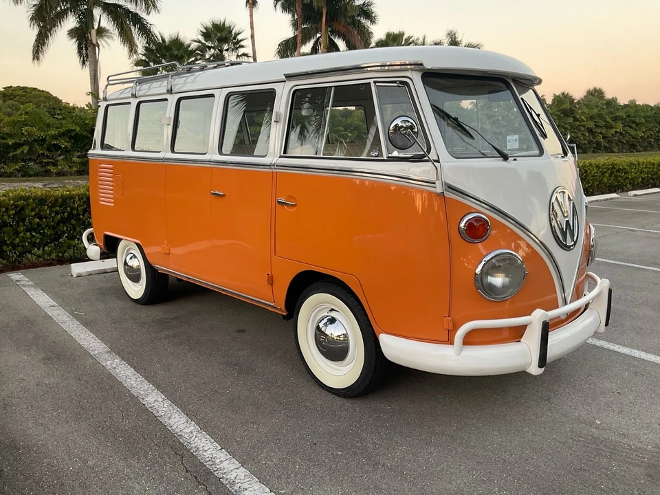 1975 Volkswagen Bay-Window Bus - Image 10 of 21