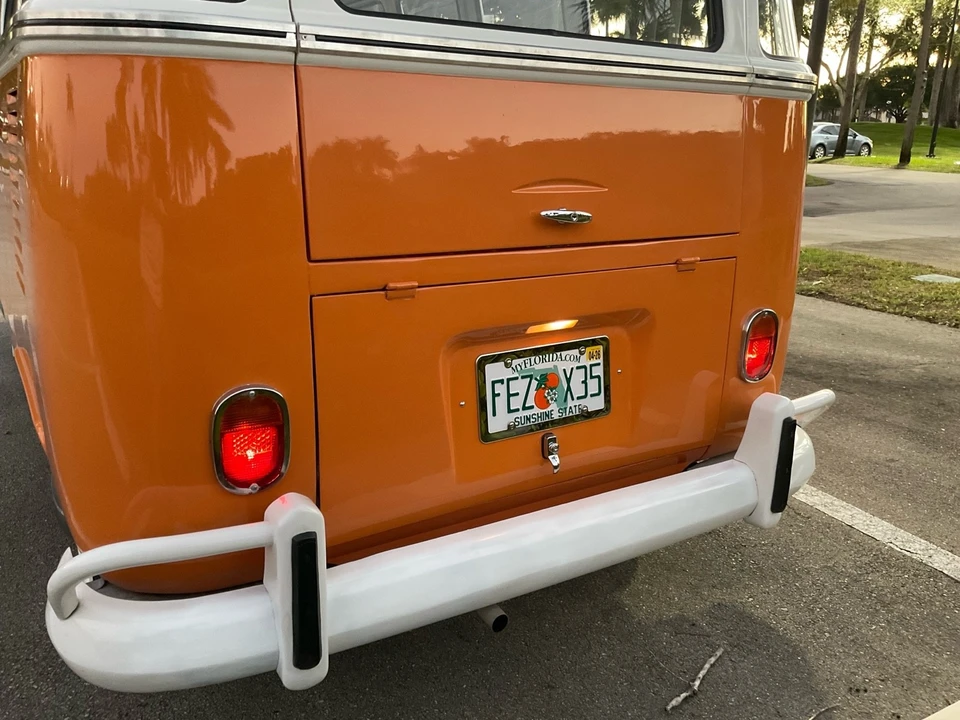 1975 Volkswagen Bay-Window Bus - Image 2 of 21
