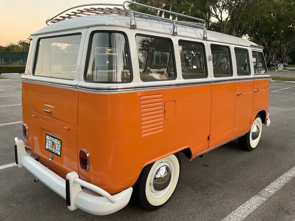 1975 Volkswagen Bay-Window Bus - Image 12 of 21