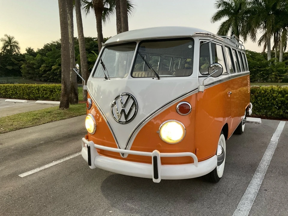 1975 Volkswagen Bay-Window Bus - Image 3 of 21