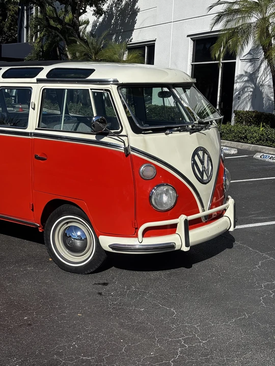 1975 Volkswagen Bay-Window Bus - Image 27 of 31