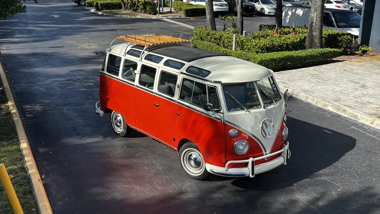 1975 Volkswagen Bay-Window Bus - Image 19 of 31