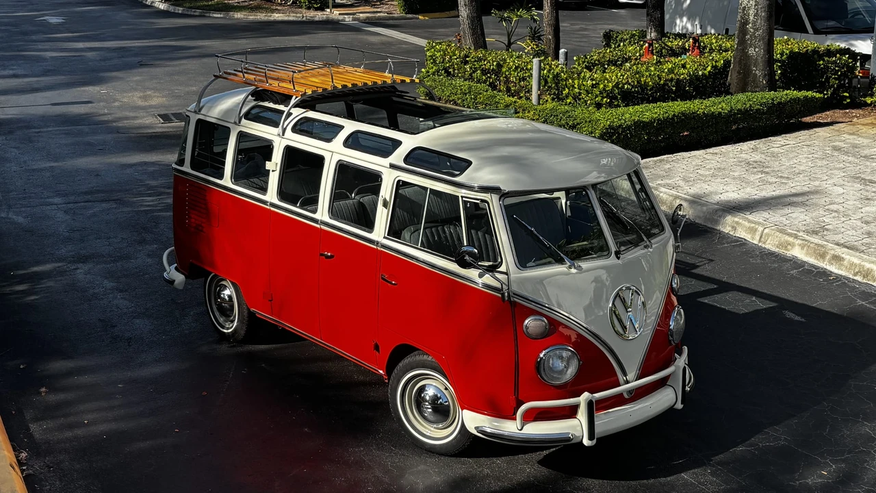 1975 Volkswagen Bay-Window Bus - Image 21 of 31