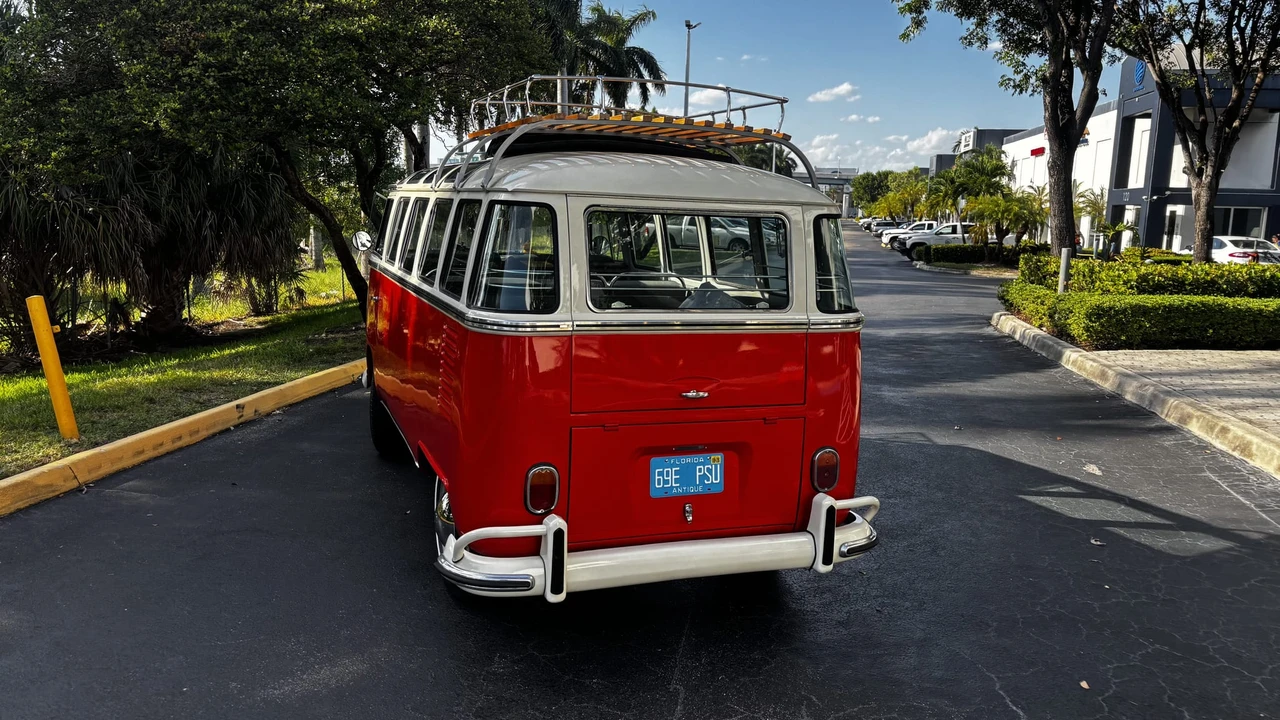 1975 Volkswagen Bay-Window Bus - Image 15 of 31