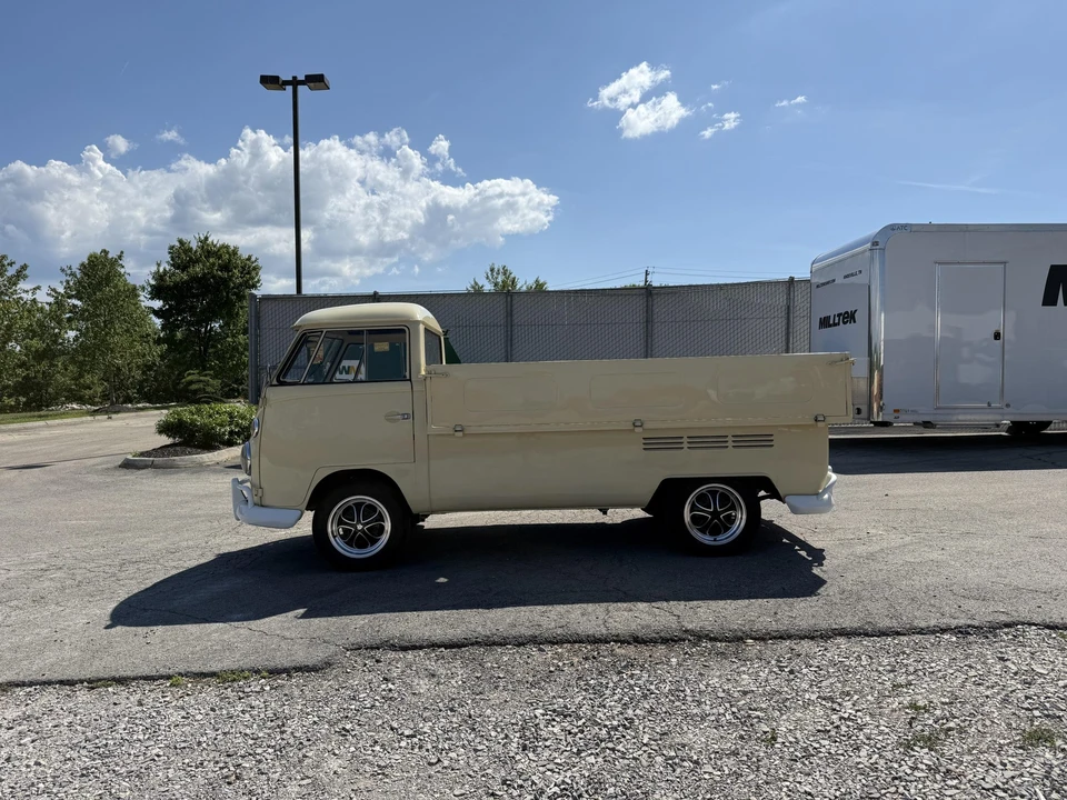 1975 Volkswagen Split-Window Pickup - Image 17 of 31