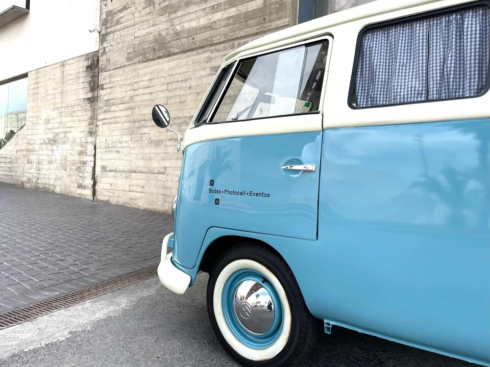 1975 Volkswagen Split-Window Camper - Image 29 of 31