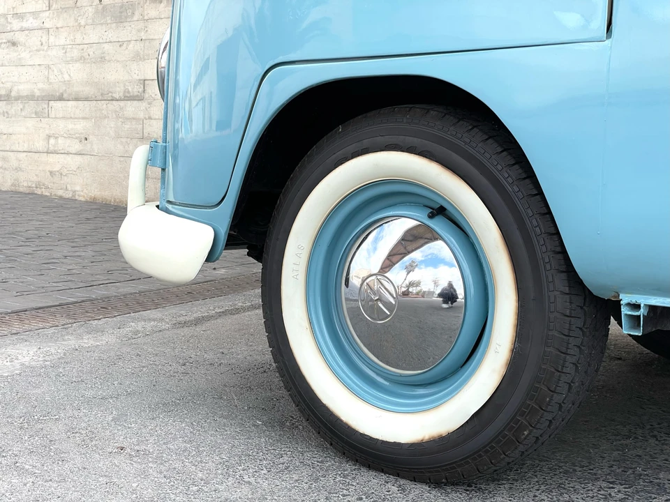 1975 Volkswagen Split-Window Camper - Image 30 of 31