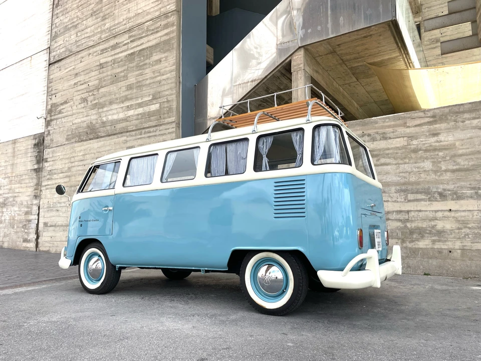1975 Volkswagen Split-Window Camper - Image 10 of 31