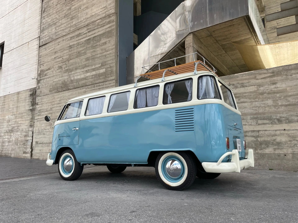 1975 Volkswagen Split-Window Camper - Image 6 of 31