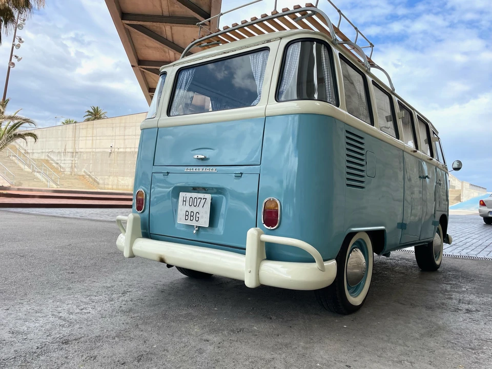 1975 Volkswagen Split-Window Camper - Image 11 of 31