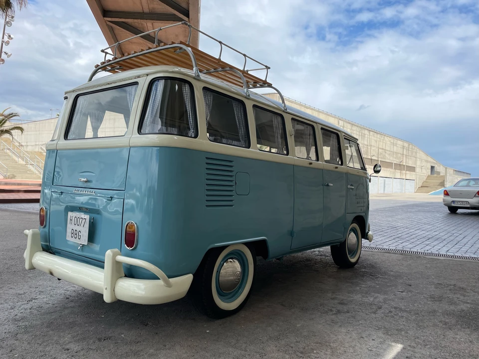 1975 Volkswagen Split-Window Camper - Image 7 of 31