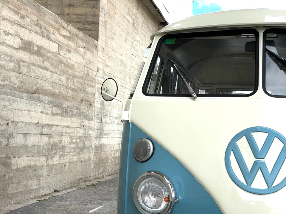 1975 Volkswagen Split-Window Camper - Image 13 of 31