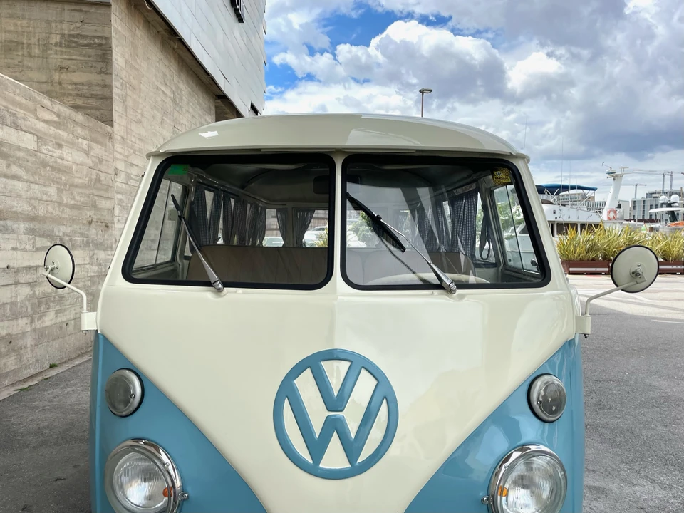 1975 Volkswagen Split-Window Camper - Image 14 of 31