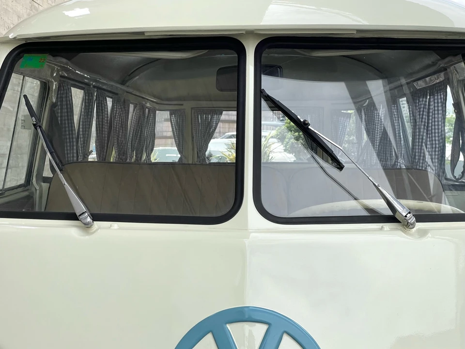 1975 Volkswagen Split-Window Camper - Image 15 of 31