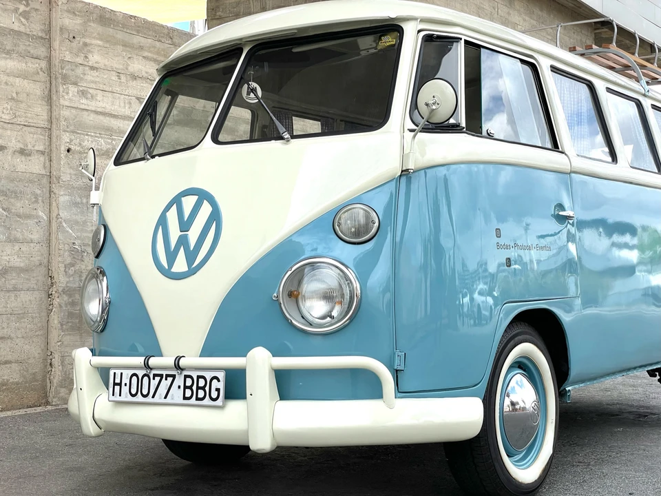 1975 Volkswagen Split-Window Camper - Image 16 of 31
